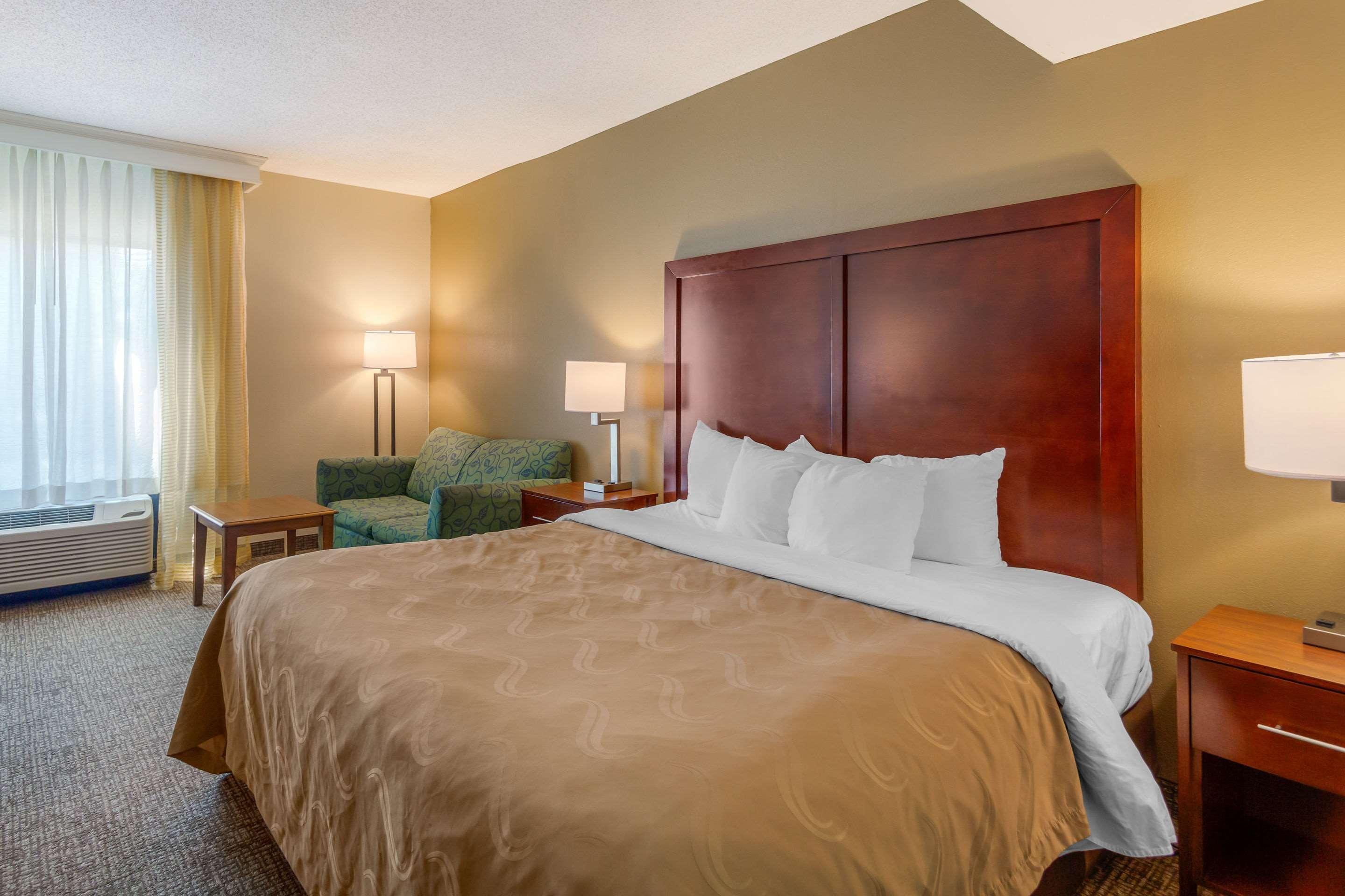 Quality Inn & Suites Olde Town Portsmouth Zewnętrze zdjęcie