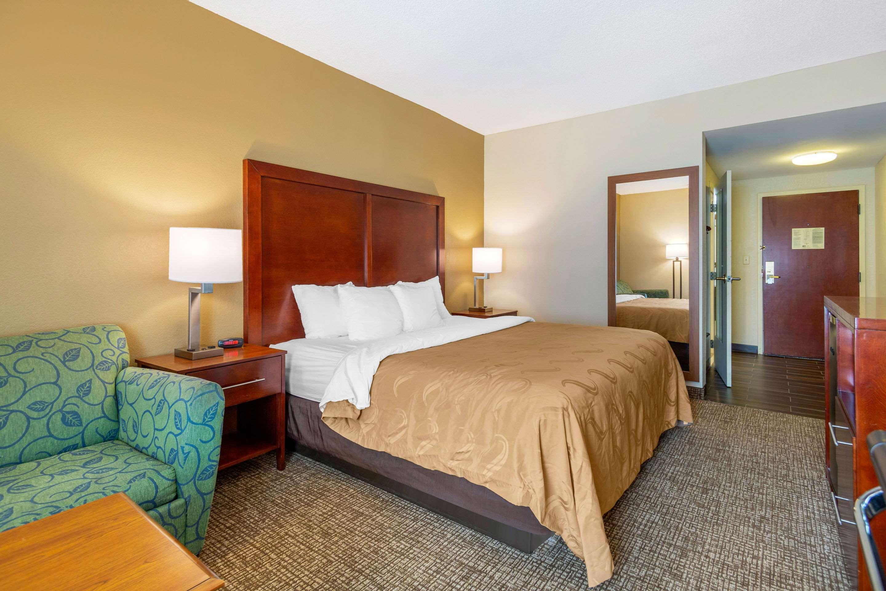 Quality Inn & Suites Olde Town Portsmouth Zewnętrze zdjęcie