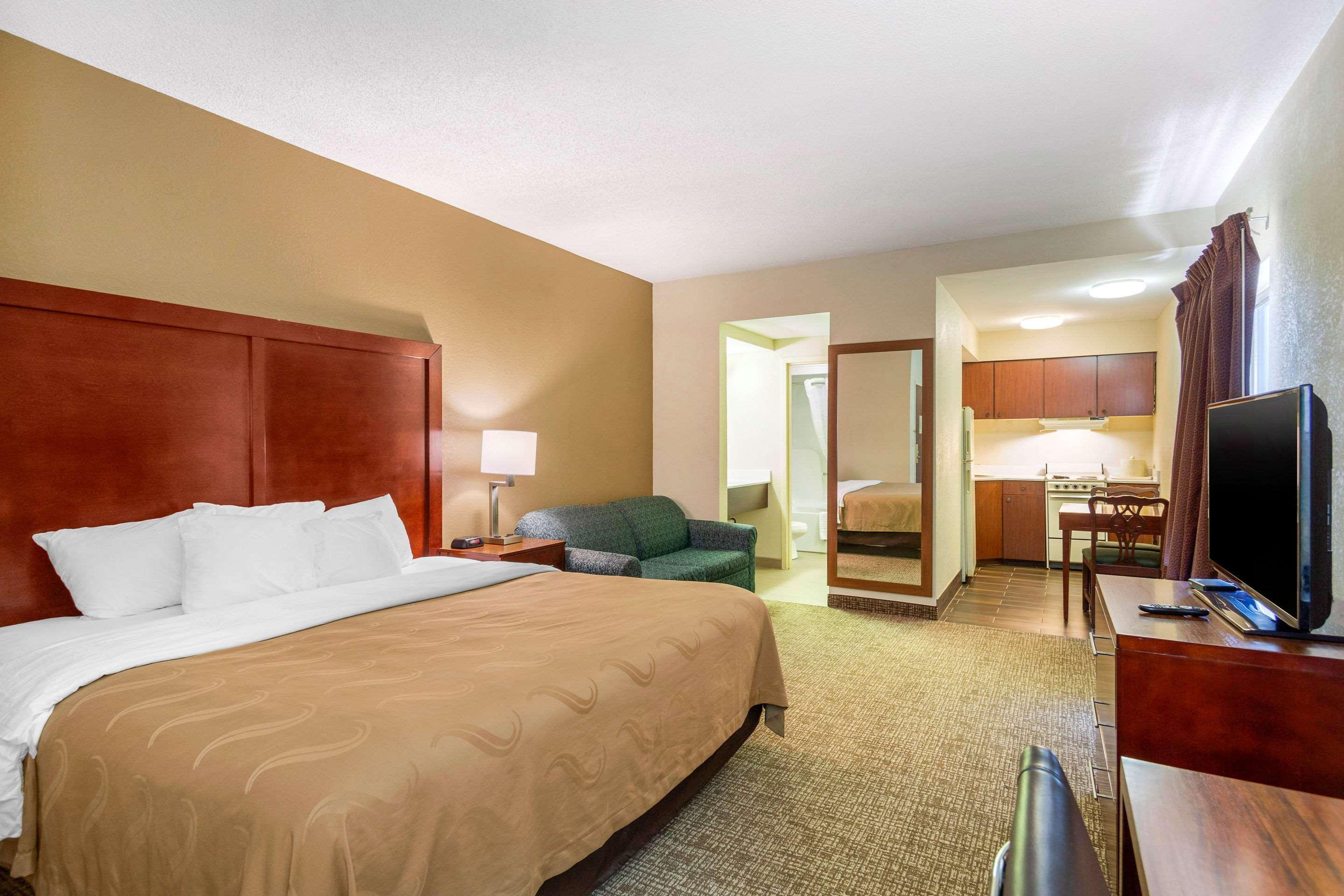 Quality Inn & Suites Olde Town Portsmouth Zewnętrze zdjęcie
