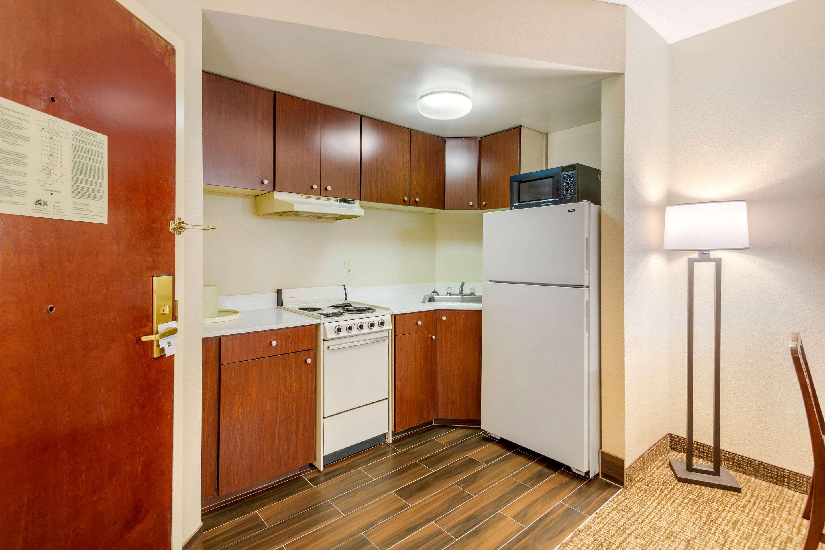 Quality Inn & Suites Olde Town Portsmouth Zewnętrze zdjęcie