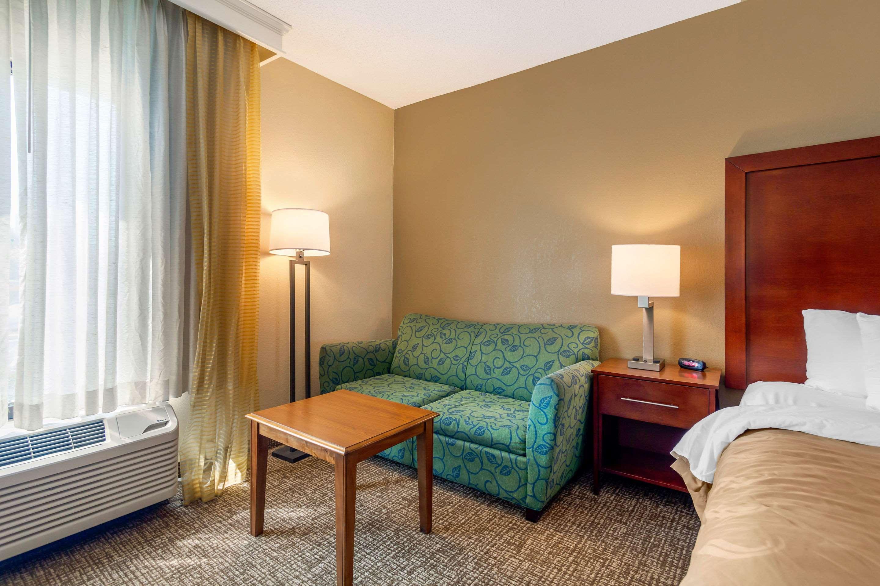 Quality Inn & Suites Olde Town Portsmouth Zewnętrze zdjęcie