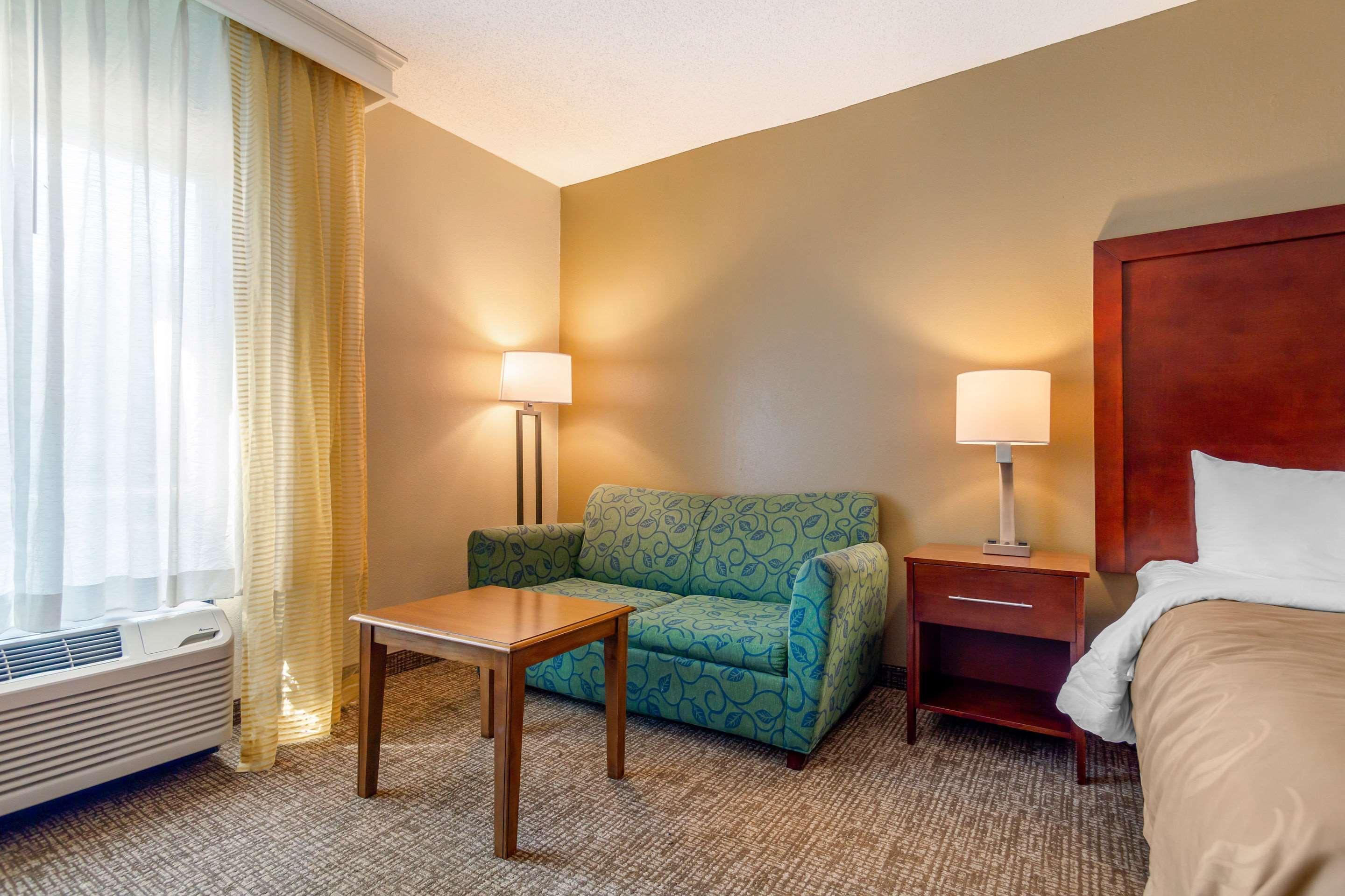 Quality Inn & Suites Olde Town Portsmouth Zewnętrze zdjęcie