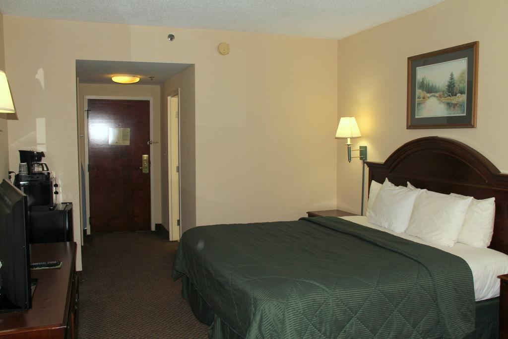 Quality Inn & Suites Olde Town Portsmouth Zewnętrze zdjęcie