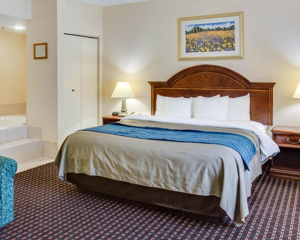 Quality Inn & Suites Olde Town Portsmouth Zewnętrze zdjęcie
