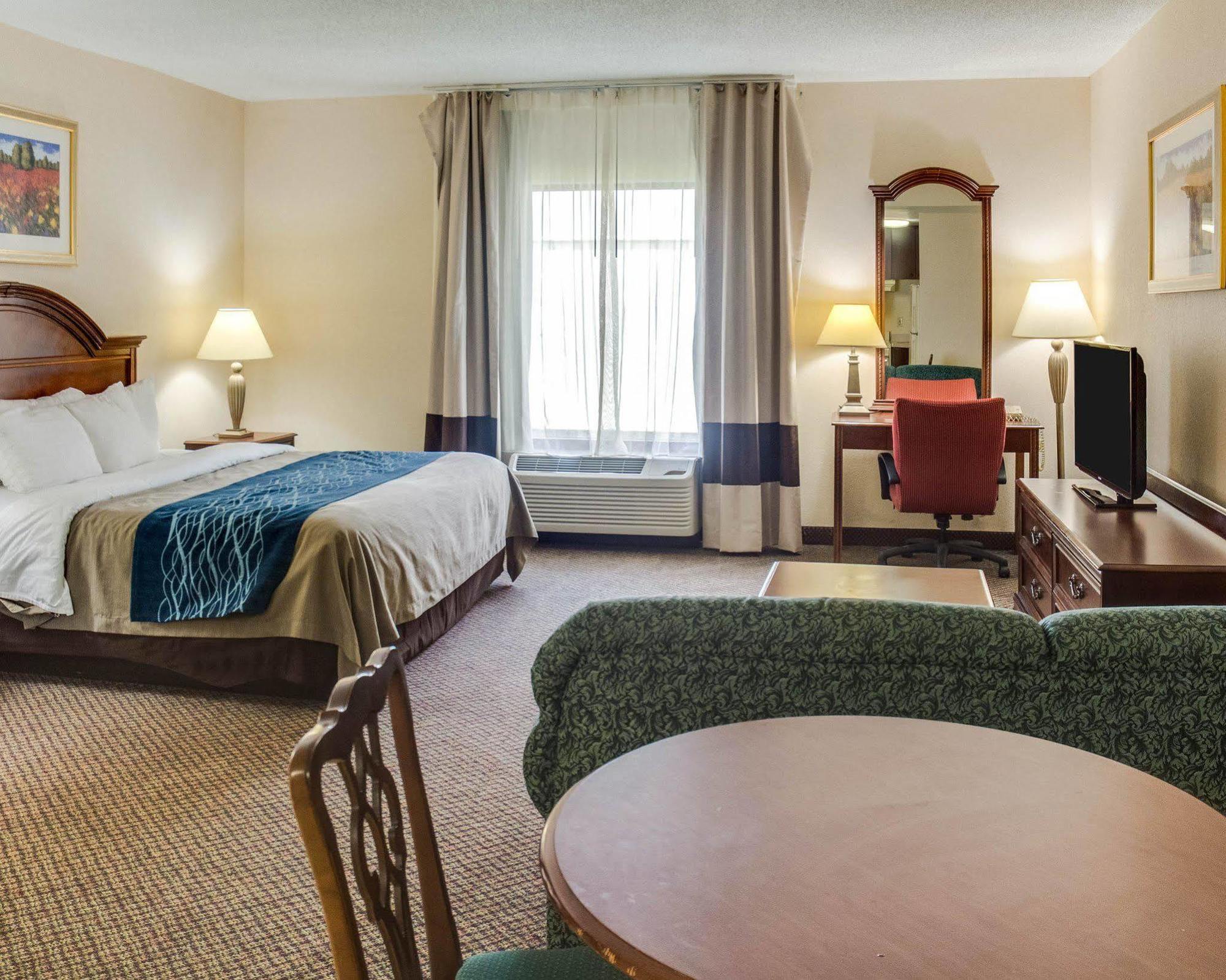 Quality Inn & Suites Olde Town Portsmouth Zewnętrze zdjęcie